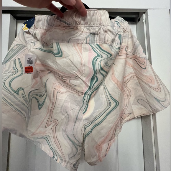 Old Navy Oil Slick Active Shorts NWT - Picture 3 of 4